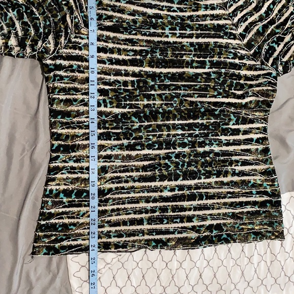 3/4 Sleeve Ruffled Top - Picture 9 of 9